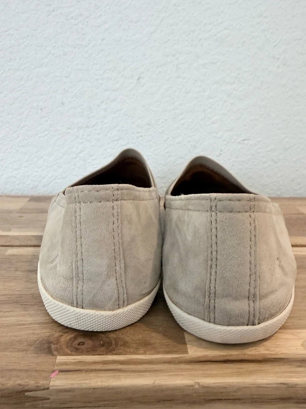 FRYE- Melanie Slip On in Cream - Size 7